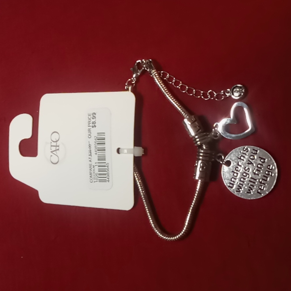1946 Snake chain bracelet.with  I love you heart charms